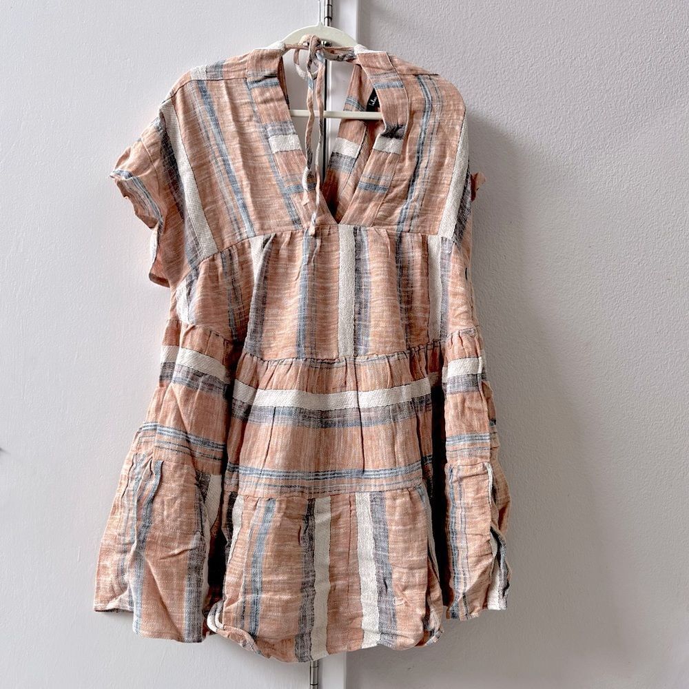Lulu’s Linen Cover Up - Picture 3 of 9